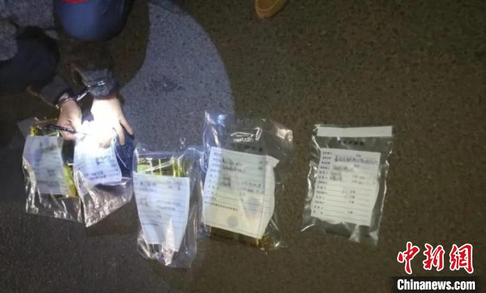 圖為云南警方查獲的毒品?！≡颇鲜」矎d供圖 攝