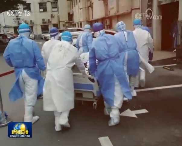 中國(guó)抗疫斗爭(zhēng)的生動(dòng)實(shí)踐:讓黨旗在抗疫斗爭(zhēng)一線高高飄揚(yáng)