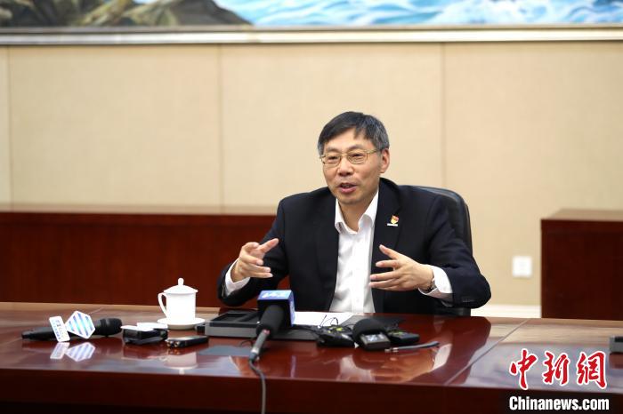 近日，全國人大代表、浪潮集團董事長兼CEO孫丕恕接受媒體采訪。浪潮集圖供圖