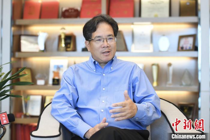 全國人大代表建議逐步禁止產(chǎn)、銷電子煙