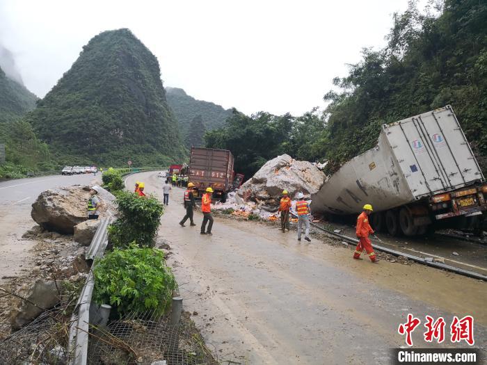 事故現場?！↑S鵬 攝