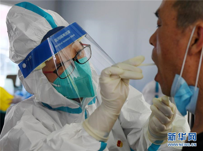 （新華全媒頭條·圖文互動(dòng)）（7）首都再戰(zhàn)“疫”，難忘40天——寫(xiě)在北京應(yīng)急響應(yīng)級(jí)別降級(jí)之際 