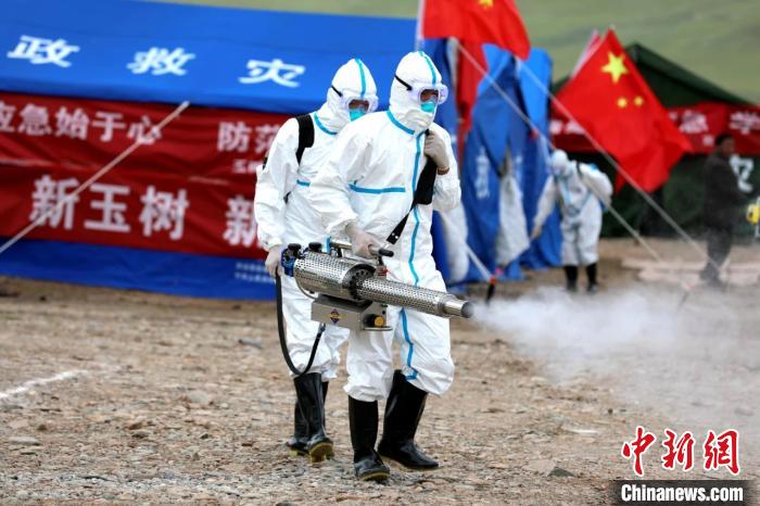 圖為進行現(xiàn)場消毒。青海省應(yīng)急廳