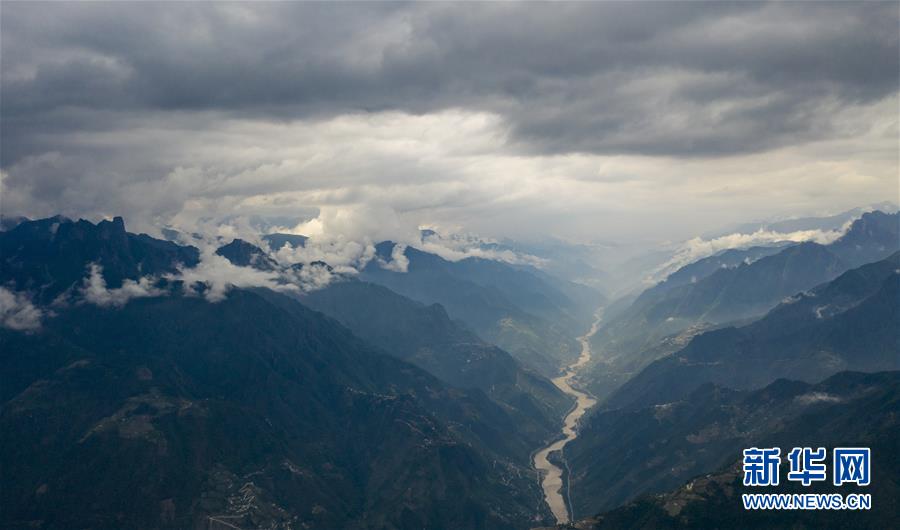 (新華全媒頭條·走向我們的小康生活·圖文互動)(6)綠染云嶺小康路——生態(tài)文明建設(shè)的云南實(shí)踐