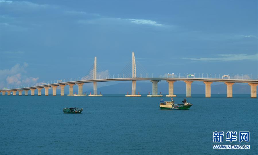 (新華全媒頭條·圖文互動(dòng))(9)偉大旗幟引領(lǐng)歷史巨變——習(xí)近平新時(shí)代中國(guó)特色社會(huì)主義思想指引“十三五”經(jīng)濟(jì)社會(huì)發(fā)展述評(píng)