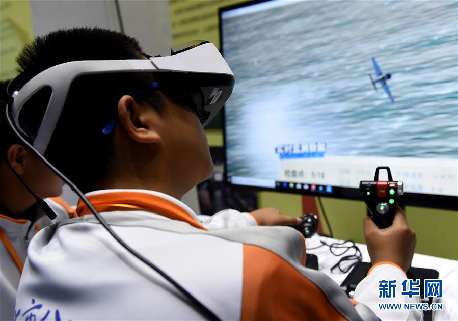 （習(xí)近平的小康故事·圖文互動）（5）“文明其精神，野蠻其體魄”——習(xí)近平同少年兒童的故事