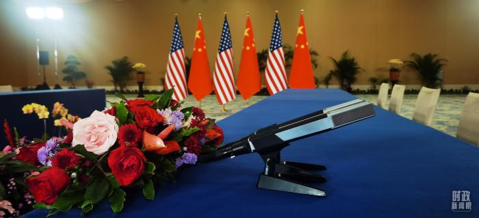 △中美元首會晤現(xiàn)場擺放的鮮花。(總臺央視記者劉琦拍攝)